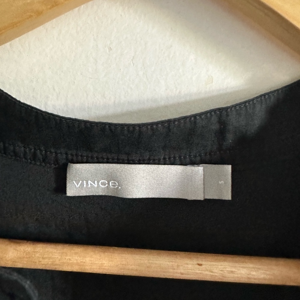 Vince Black Designer Cotton Trapunto Stitch Pullover Blouse size Small EUC - Picture 7 of 9